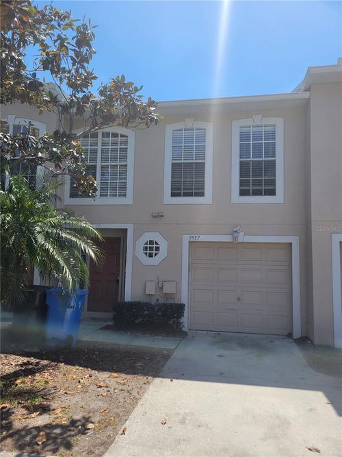 9957 Ashburn Lake Dr, TAMPA, FL, 33610-5916 | Card Image