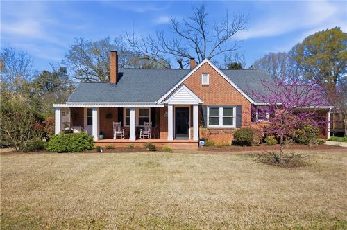 310 Retreat St, Westminster, SC, 29693-1833 | Card Image