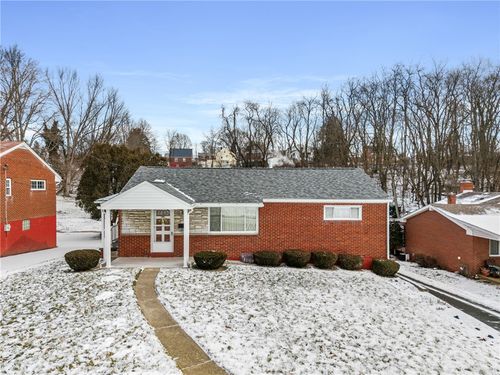 138 Reed St, Lower Burrell, PA, 15068-2946 | Card Image