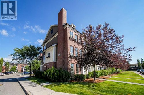 211 Copperpond Common Se, Calgary, AB, T2Z1G5 | Card Image