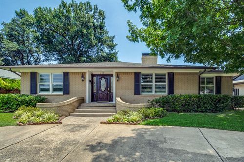 6314 Woodcrest Ln, Dallas, TX, 75214-2339 | Card Image