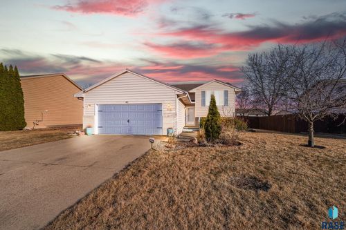 6412 W 67th St Street, Sioux Falls, SD, 57106 | Card Image