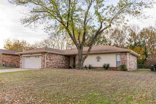 4016 Westbrook Dr, Stillwater, OK, 74074-1630 | Card Image