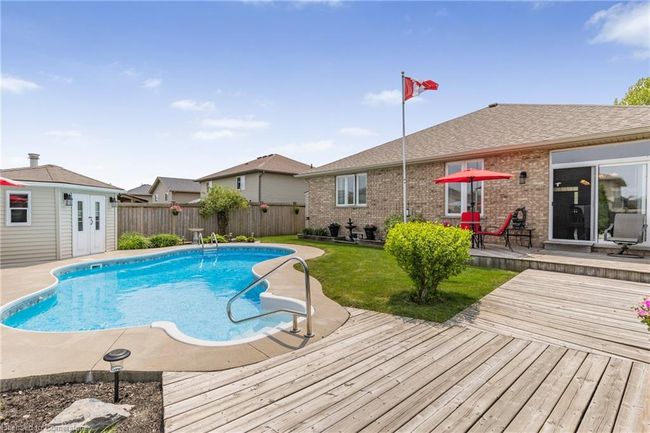 14 Mapleview Dr, House other with 2 bedrooms, 3 bathrooms and 6 parking in Hagersville ON | Image 42