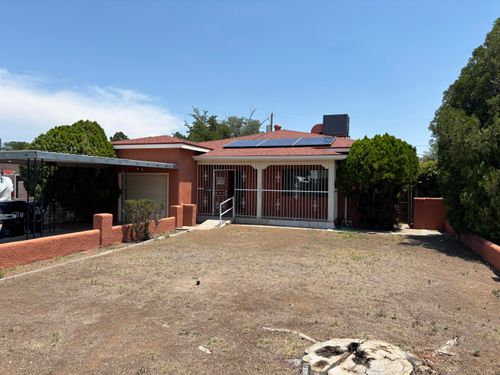 816 Palomas Dr Ne, Albuquerque, NM, 87108-1632 | Card Image
