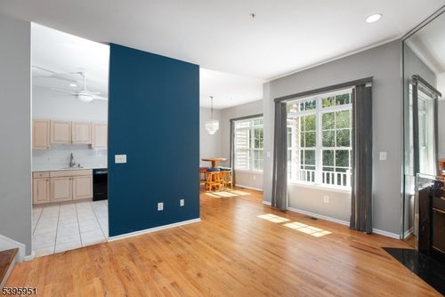 62 Springholm Dr, Berkeley Heights, NJ, 07922-2730 | Card Image