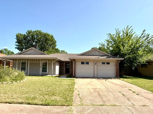 2661 Berkshire Ln, Grand Prairie, TX, 75052-3815 | Card Image