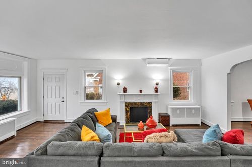 2219 Chesterfield Ave, BALTIMORE, MD, 21213-1038 | Card Image