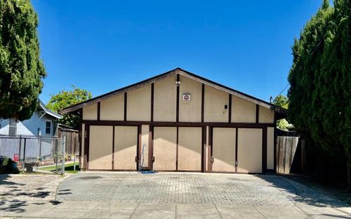 686 N 15th St, San Jose, CA, 95112-3020 | Card Image