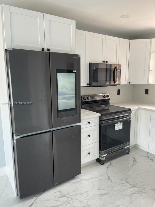 apt-10-47 Nw 47th Ave, Miami, FL, 33126-5293 | Card Image