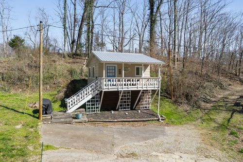 5641 Eastport Rd, Alpine, TN, 38543-6430 | Card Image