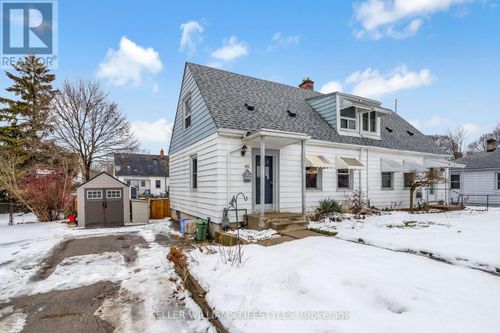 40 Elliott St, London, ON, N5Y2E4 | Card Image