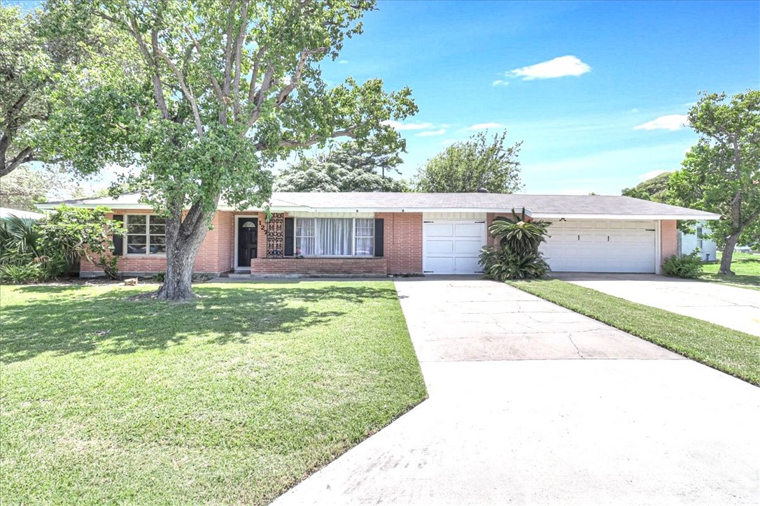 Georgia Pl, Portland, TX 78374