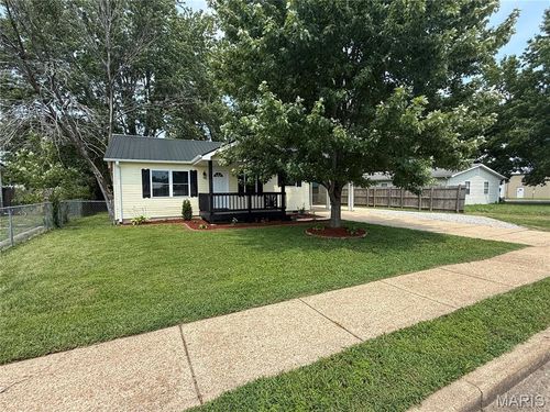 203 Wildcat Pride Dr, Cuba, MO, 65453-1505 | Card Image