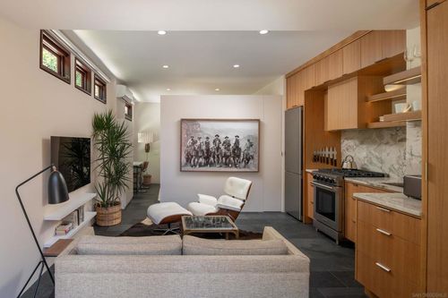 7041 Almaden, Carlsbad, CA, 92009 | Card Image