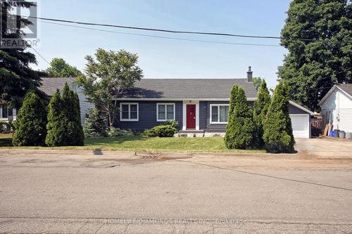 bsmt-15 First Street, Hamilton (Waterdown), ON, L0R2H3 | Card Image