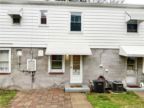 2 Kenna Dr, South Charleston, WV, 25309-2621 | Card Image