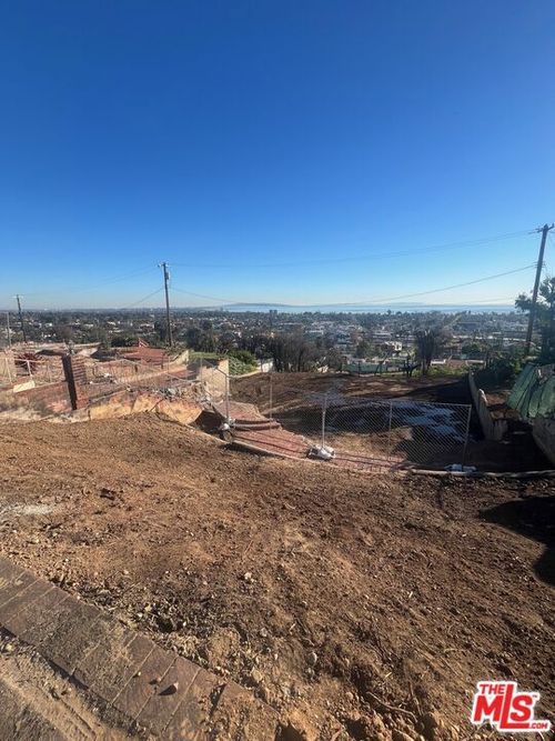 15312 Mc Kendree Ave, Pacific Palisades, CA, 90272-2536 | Card Image