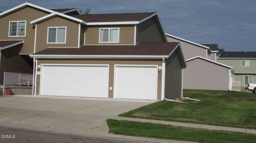 4918 Windsor St, Bismarck, ND, 58503-6118 | Card Image
