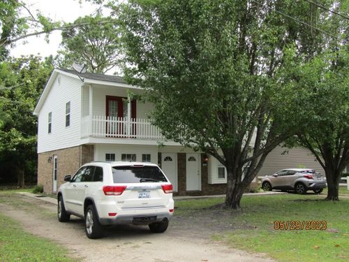 806 Dargan St, North Myrtle Beach, SC, 29582-3417 | Card Image