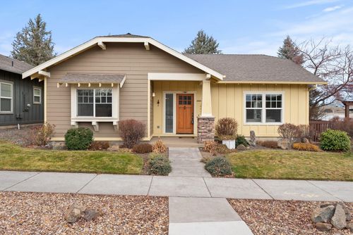 20292 Halfway Rd, Bend, OR, 97703-9018 | Card Image