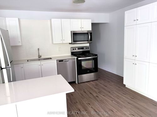 109 Westmount Rd N, Waterloo, ON, N2L5G5 | Card Image