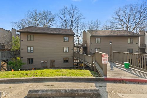 9590 S Lake Ridge Dr, Bloomington, IN, 47401-8486 | Card Image