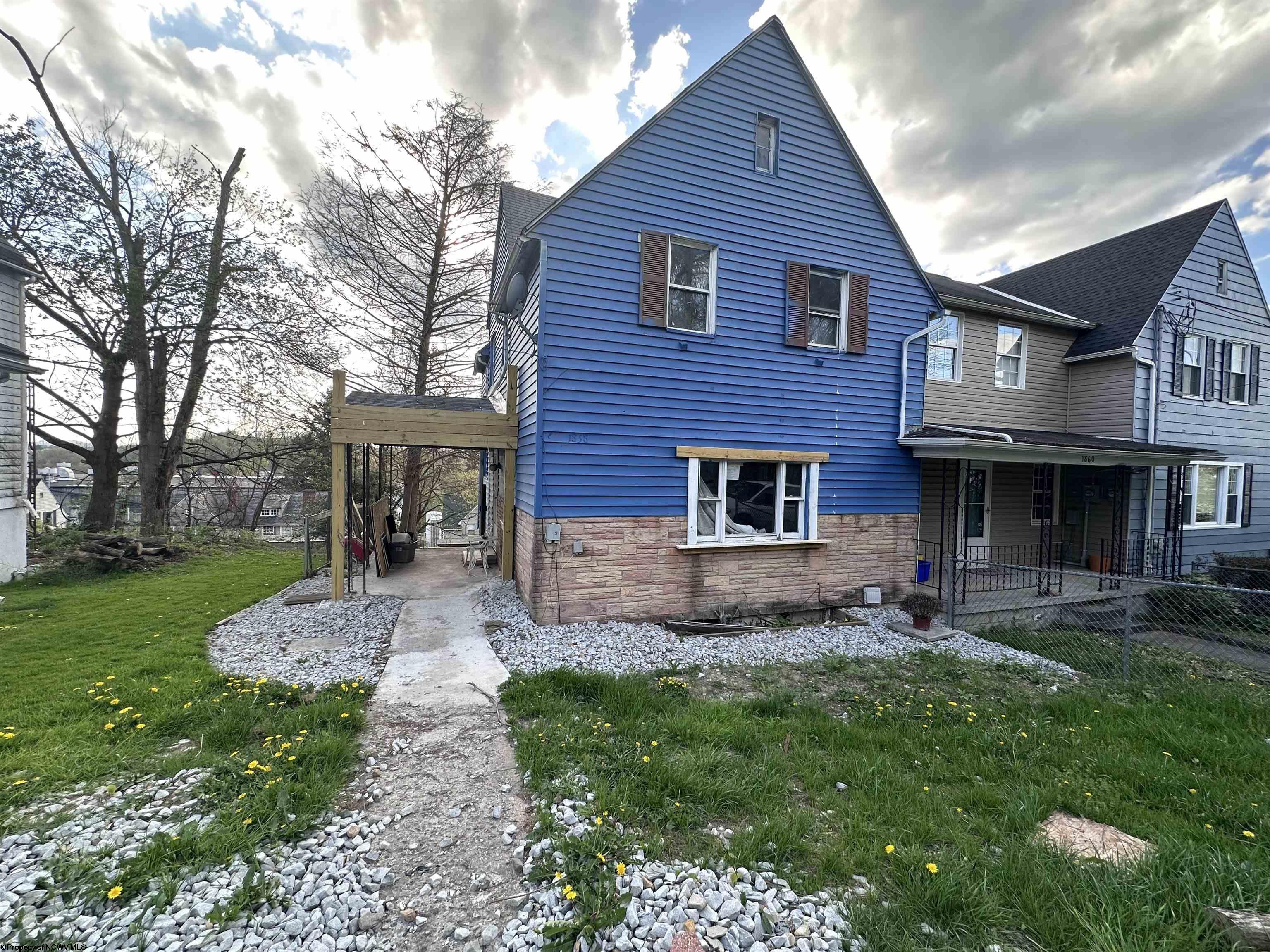 Owens Ave, Fairmont, WV 26554