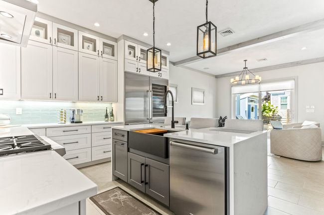 196 Tilton St, House other with 3 bedrooms, 2 bathrooms and null parking in Seabrook NH | Image 4