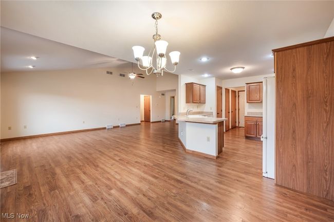 1089 Park Pl, Condo with 2 bedrooms, 2 bathrooms and null parking in Niles OH | Image 8