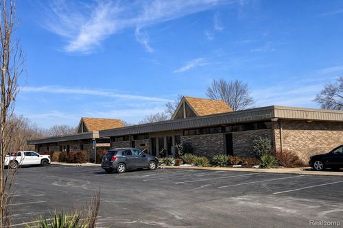 8584 N Canton Center Rd, Canton, MI, 48187-1310 | Card Image