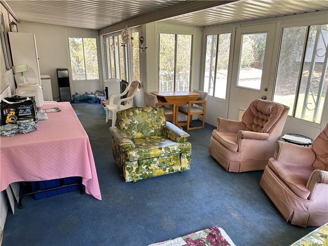 Enclosed Porch | Image 13