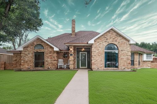 919 Huntington Dr, Duncanville, TX, 75137-2137 | Card Image