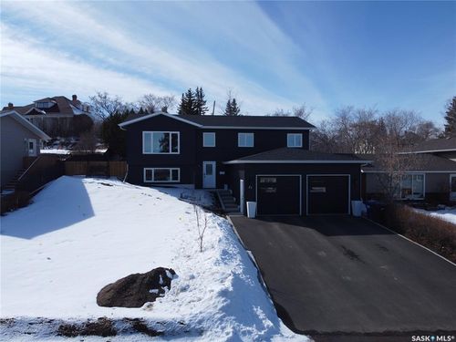 21 1st Ave W, Battleford, SK, S0M0E0 | Card Image