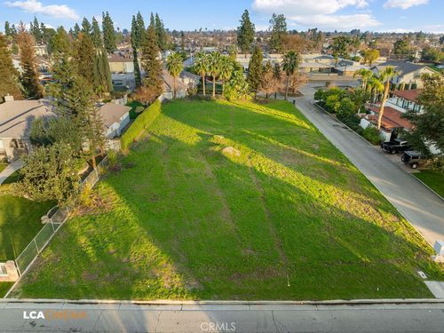 360 Garnsey Ave, Bakersfield, CA, 93309-1826 | Card Image