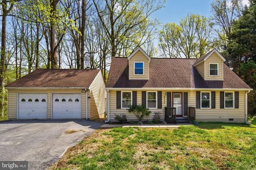 8998 Saint Andrews Dr, CHESAPEAKE BEACH, MD, 20732-9179 | Card Image