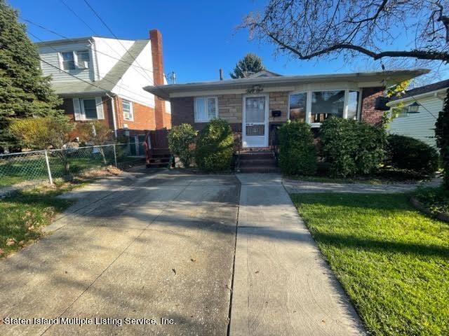 Bedford Ave, Staten Island, NY 10306