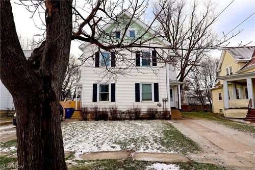 1113 W 9th St, Lorain, OH, 44052-1571 | Card Image