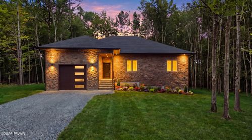 385 Osprey Cir, Lake Ariel, PA, 18436 | Card Image