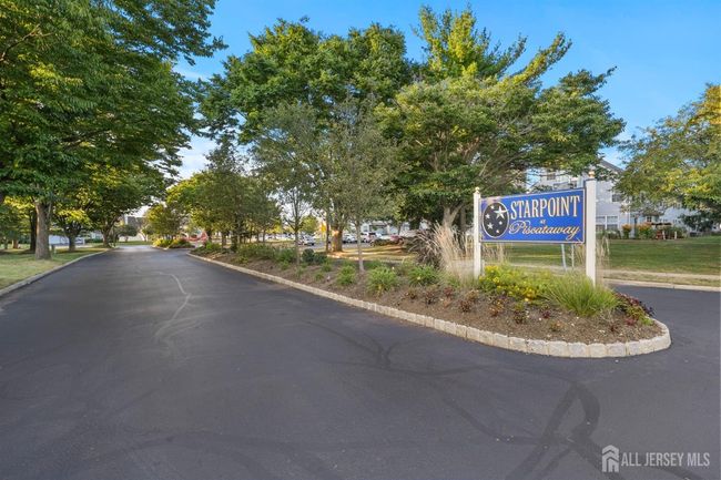215 Nebula Rd, Townhouse with 3 bedrooms, 4 bathrooms and null parking in Piscataway NJ | Image 37