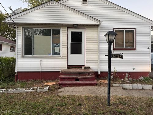16613 Glenpark Ave, Cleveland, OH, 44128-3663 | Card Image