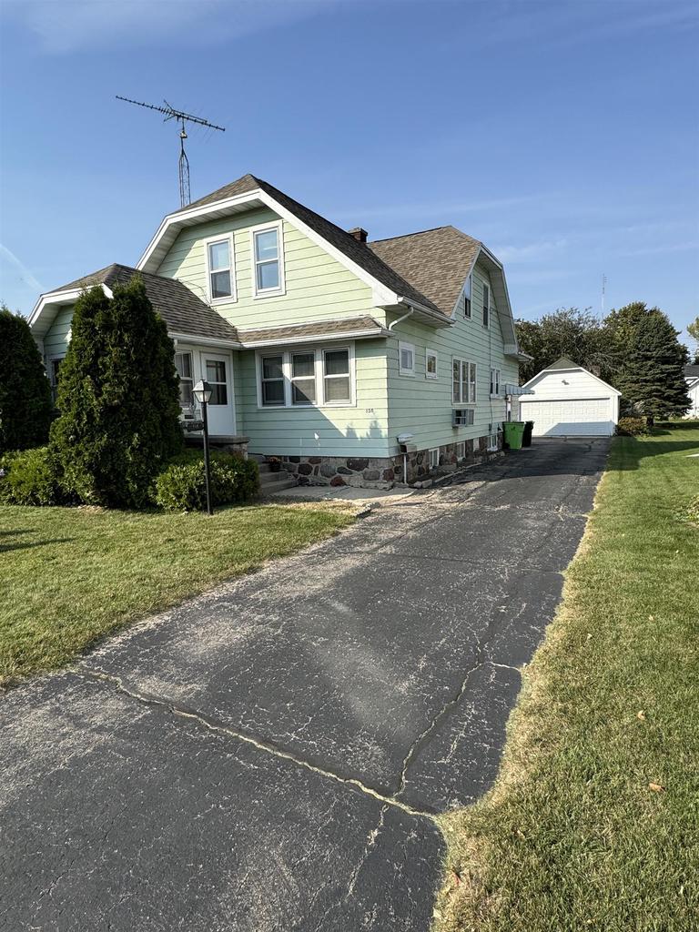 150 Charlton Street, For Sale in BEAVER DAM Zoocasa