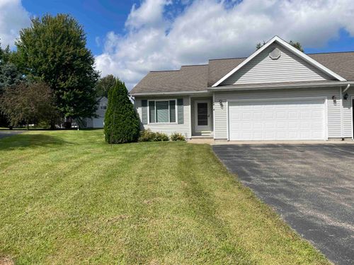 12-N6009 Heritage Dr, Green Lake, WI, 54941-9481 | Card Image