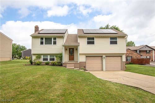 525 Valley Drive, Medina, OH, 44256 | Card Image