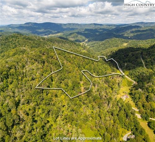 2811 Georges Gap Rd, Vilas, NC, 28692-9338 | Card Image