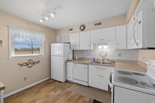 7615 Verona Dr, Fort Wayne, IN, 46816-2782 | Card Image