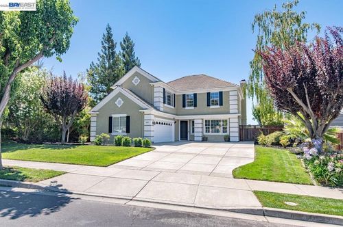 4023 Emerson Dr, Livermore, CA, 94551-4807 | Card Image