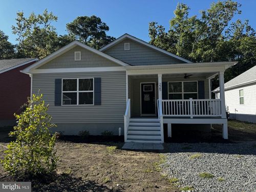 225 9th St, COLONIAL BEACH, VA, 22443-1617 | Card Image