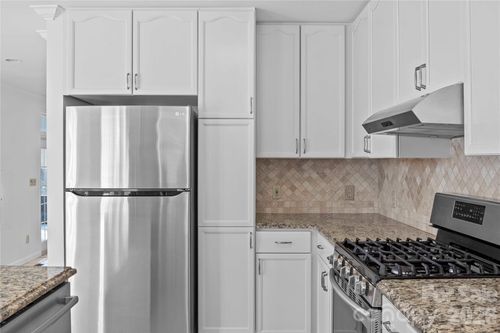 21133 Rio Oro Dr, Cornelius, NC, 28031-6717 | Card Image