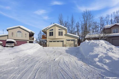 5553 College Meadow Cir, Anchorage, AK, 99504-3781 | Card Image